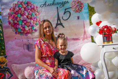 Украса с балони за рожден ден на момиче на тема Париж