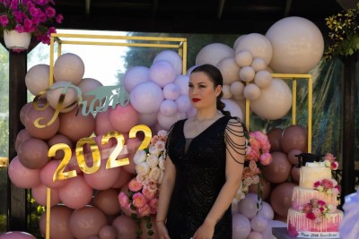 Арка от балони за абитуриентски бал на момиче - Винпалас