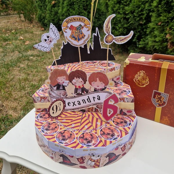 Картонена торта за детска градина на тема Хари Потър