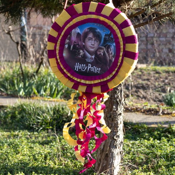 Пинята с лакомства за рожден ден на тема Хари Потър